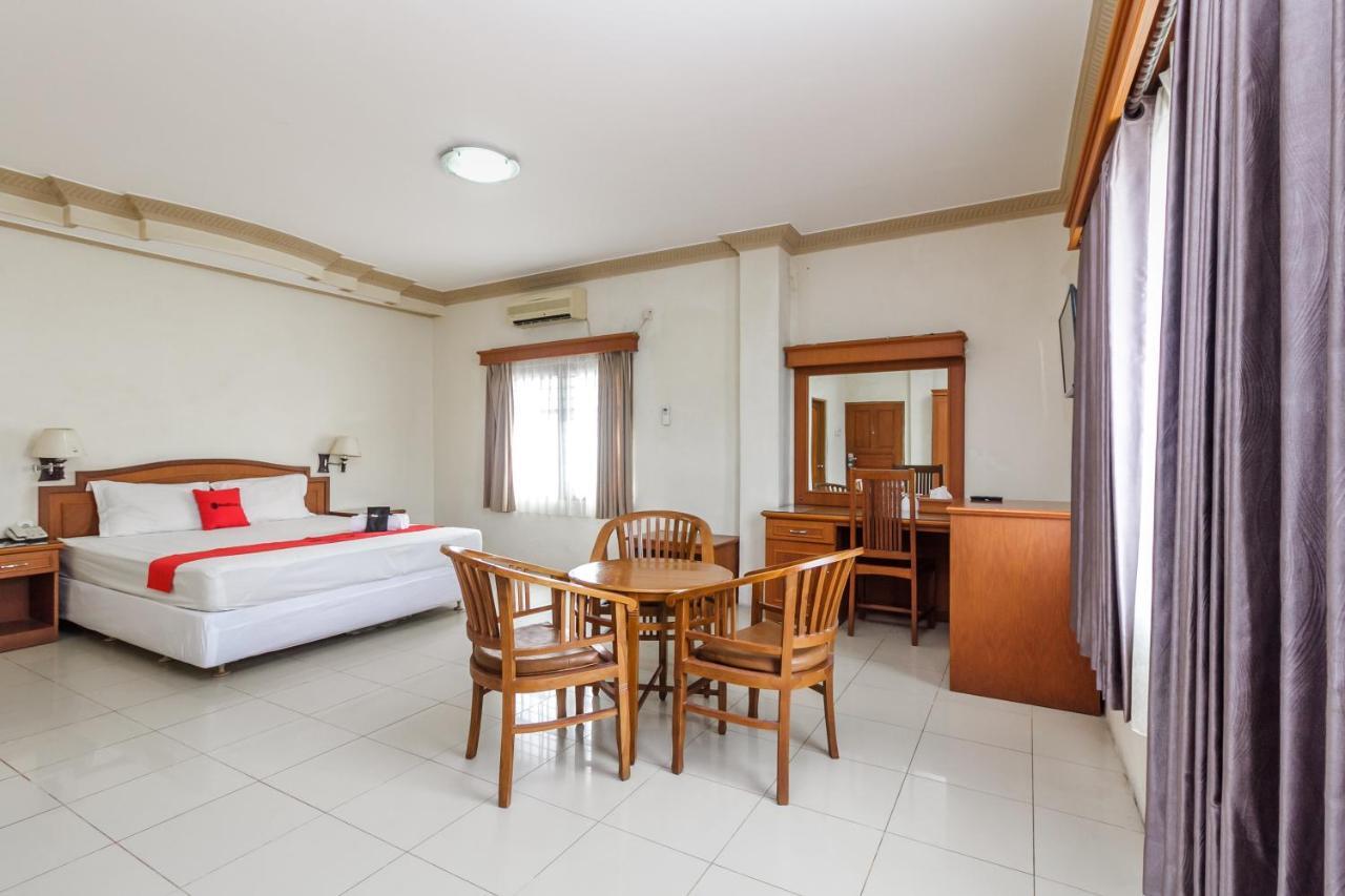 Reddoorz Plus Near Taman Siring Benuaanyar Exterior photo